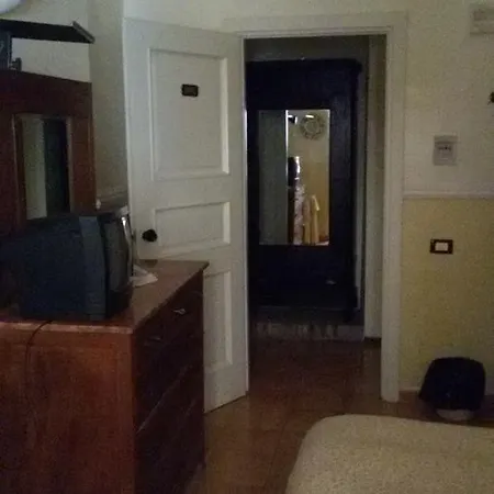 Bella Napoli Hotel 2*